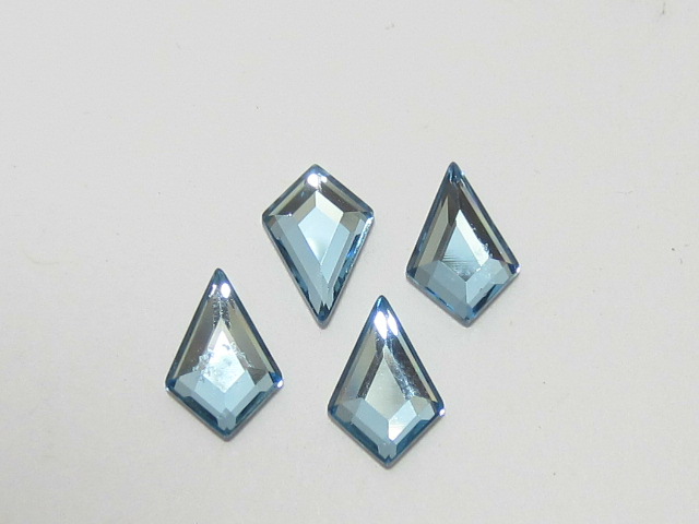 8 pcs. KITE 12.9X8.3mm AQUAMARINE FLATBACK European Rhinestones